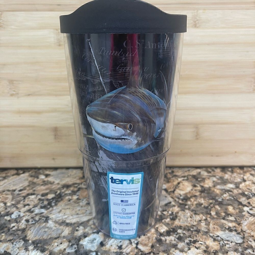 New 24oz tervis Tumbler “ GH SHARK PIRATE “